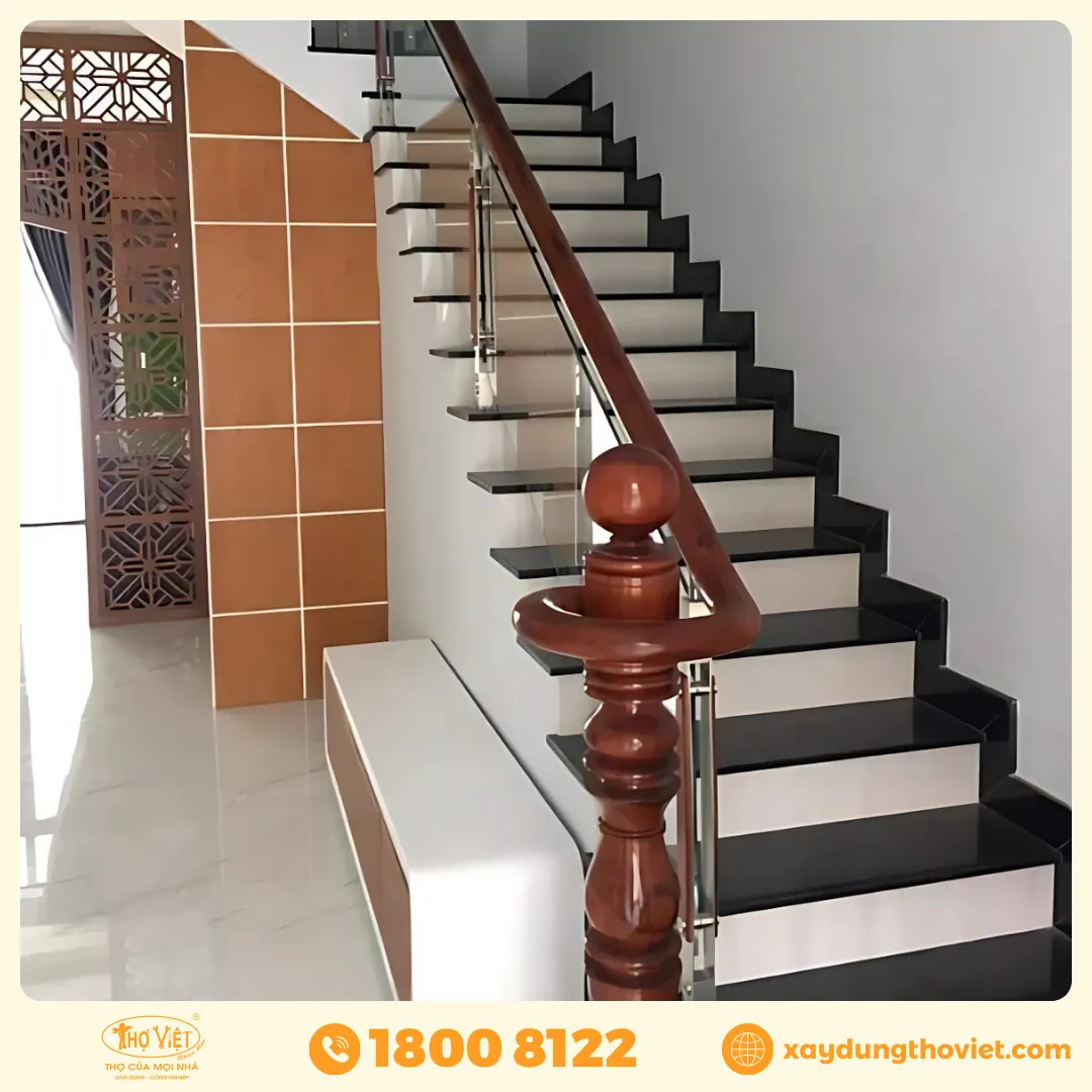 Cầu thang gỗ kính CTGK2