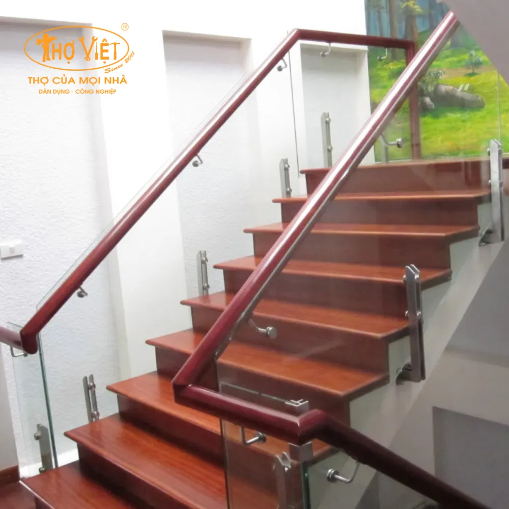 Cầu thang gỗ kính ctgk4