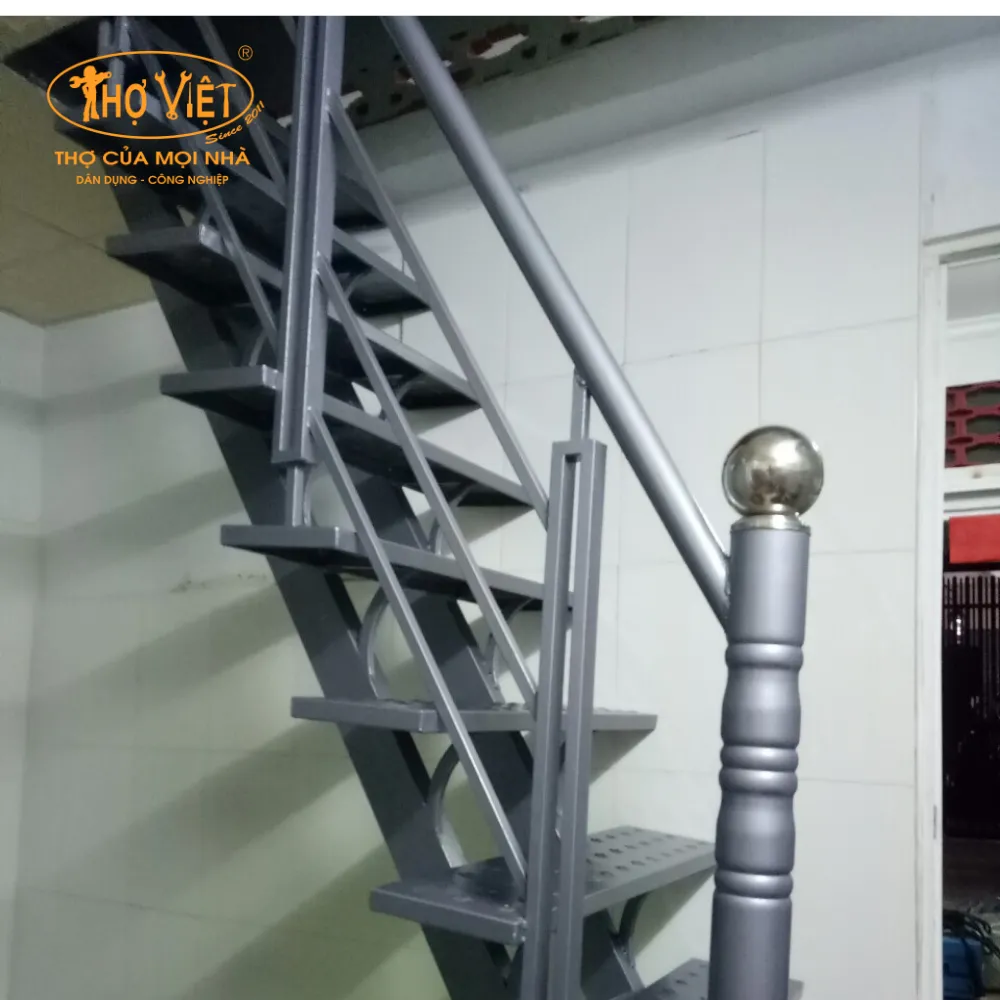 Cầu thang sắt gác lửng ctsgl9