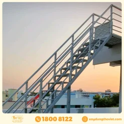 Cầu thang sắt ngoài trời CTSNT1