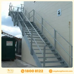 Cầu thang sắt ngoài trời CTSNT1