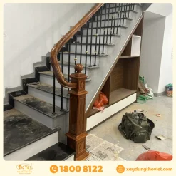 Cầu thang sắt tay vịn gỗ CTSTVG1