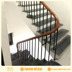 Cầu thang sắt tay vịn gỗ CTSTVG2