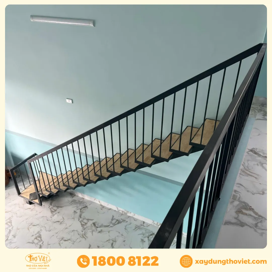 Cầu thang sắt gác lửng là gì?