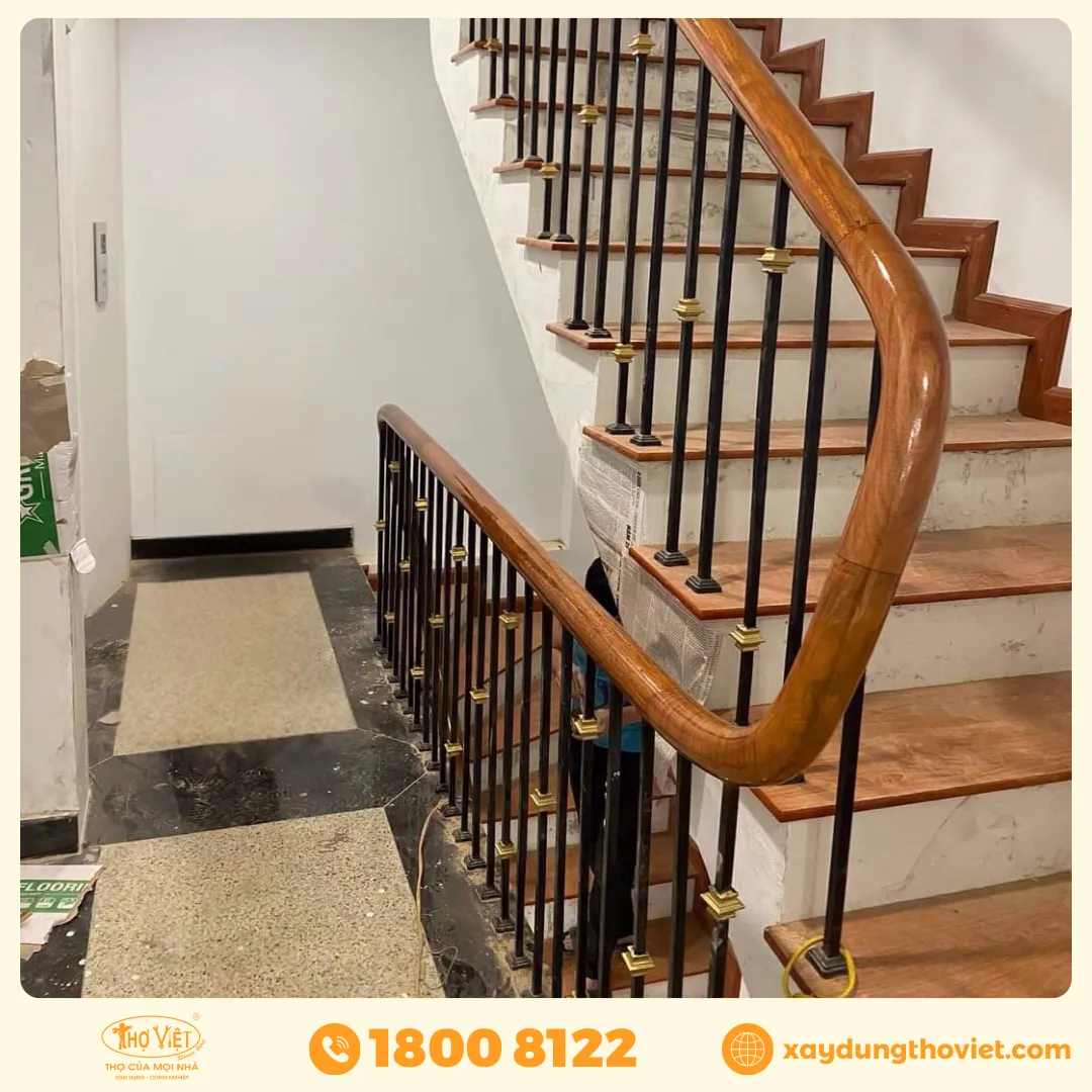 Điểm nổi bật của cầu thang sắt tay vịn gỗ
