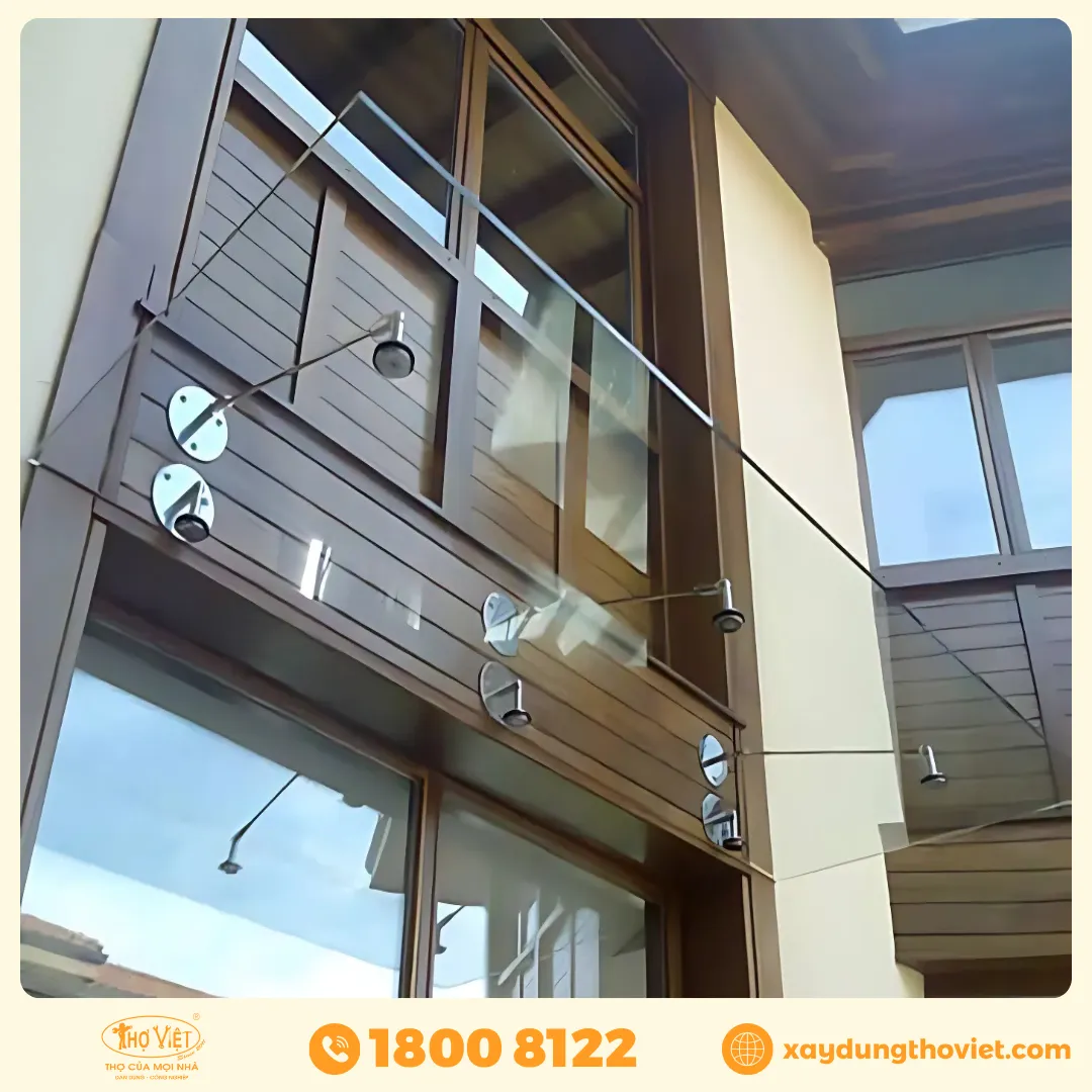 Mái che cửa sổ bằng kính