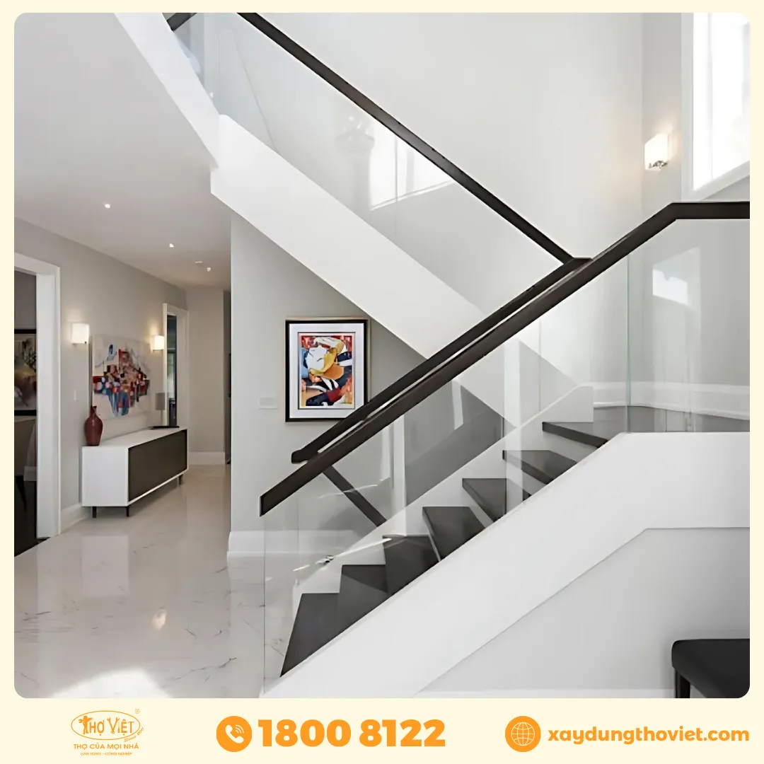 Cấu tạo của cầu thang kính tay nhựa