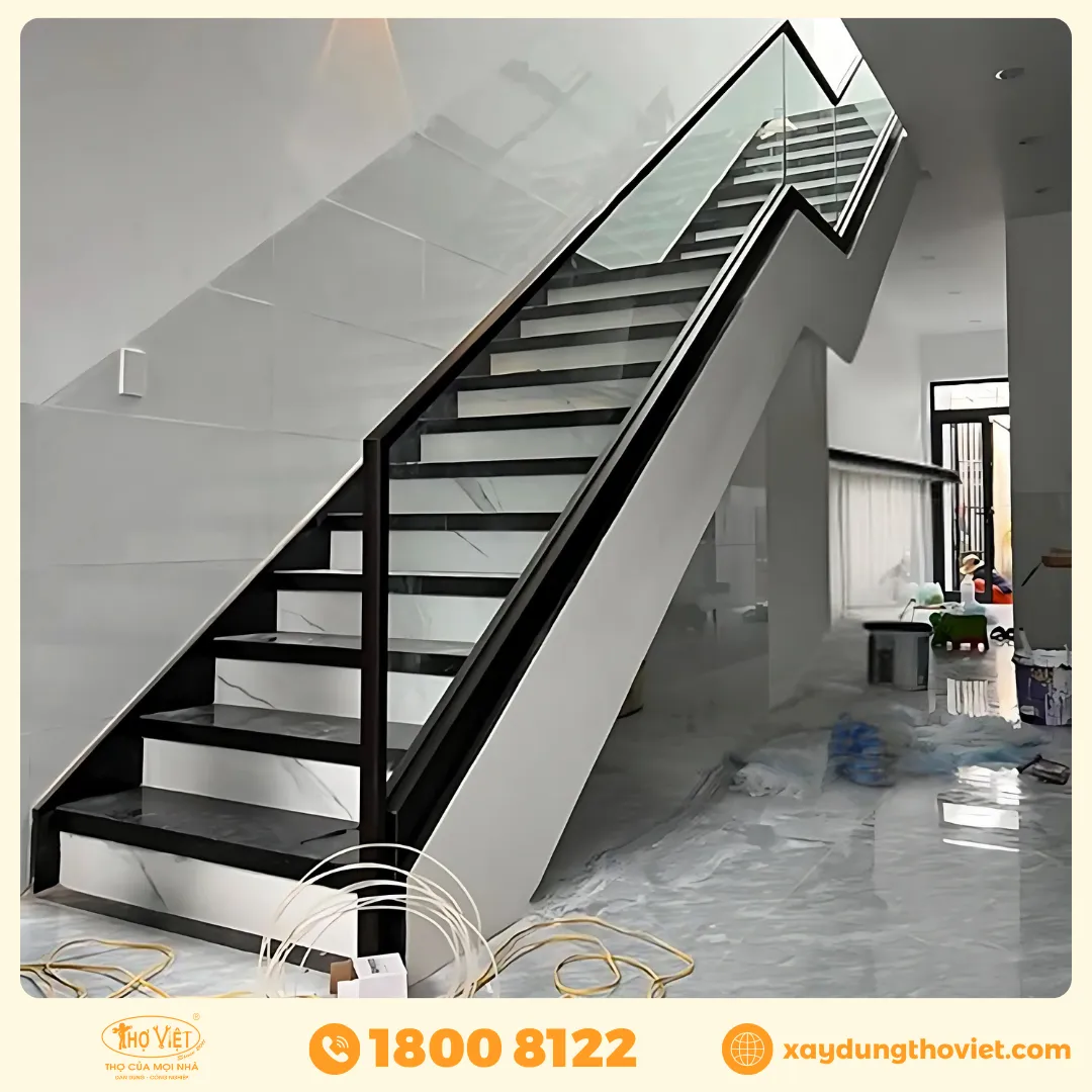 Giới thiệu dịch vụ lắp đặt cầu thang kính tay nhựa