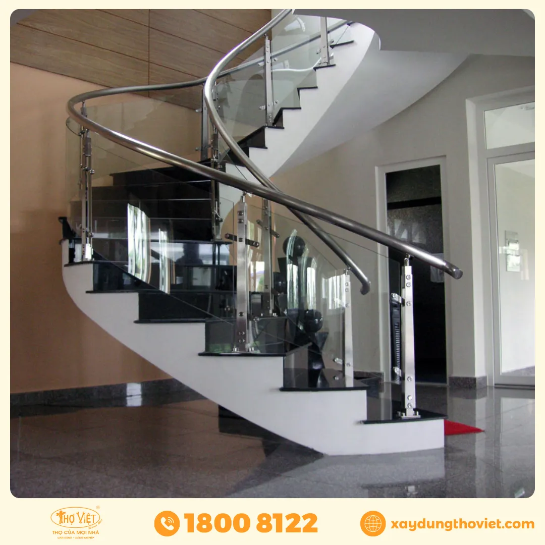Mẫu cầu thang kính tay vịn inox 1