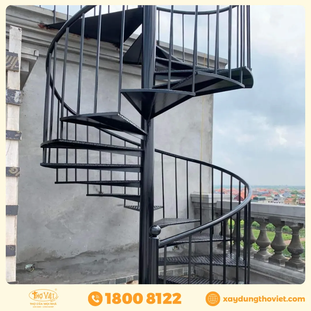Mẫu cầu thang sắt lên sân thượng siêu đẹp