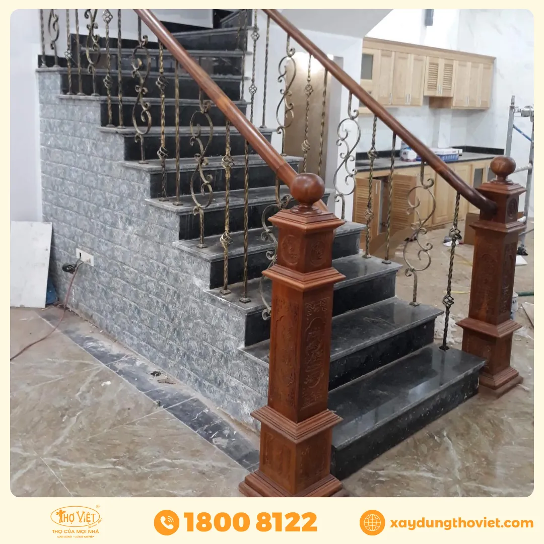 Mẫu cầu thang sắt ốp đá 04