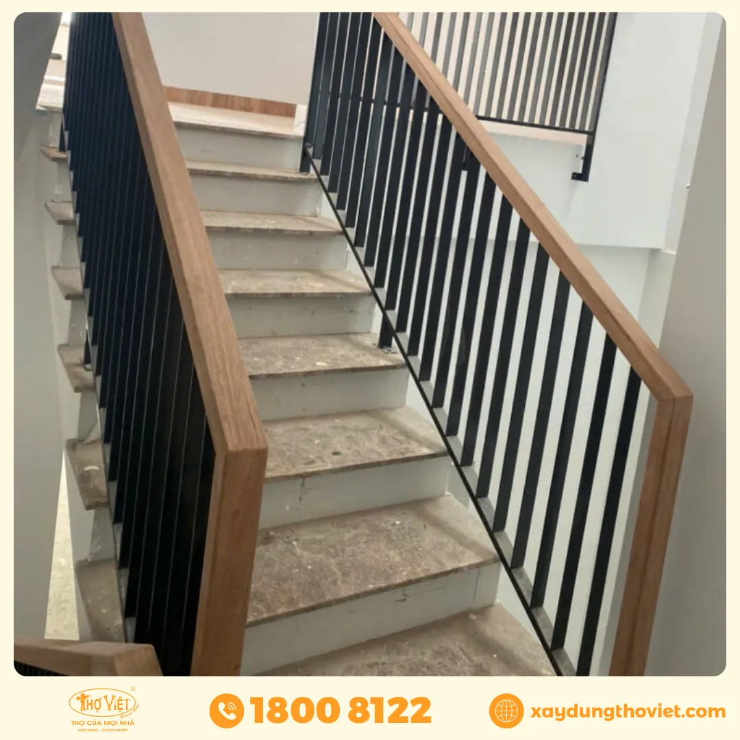 Mẫu cầu thang sắt ốp đá 02